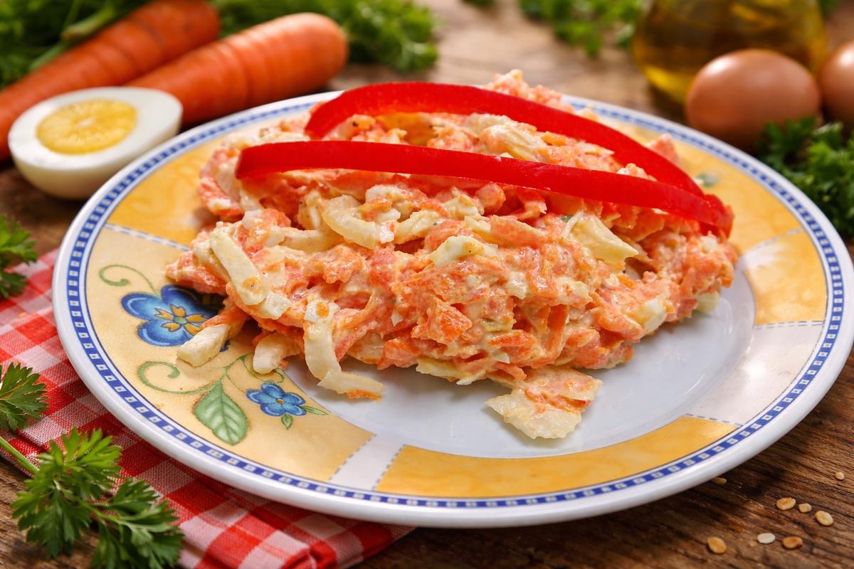 Sałatka marchwiowo-cebulowa